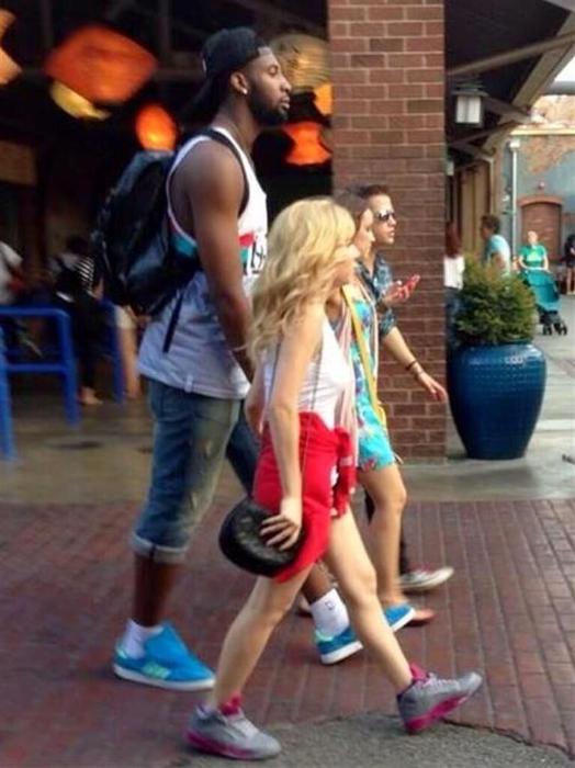 Andre Drummond's girlfriend Jennette McCurdy 